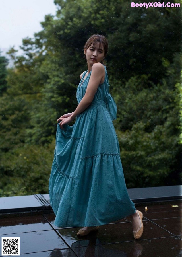 Yume Shinjo 新條由芽, デジタル限定 YJ Photo Book 「Elle est très belle」
